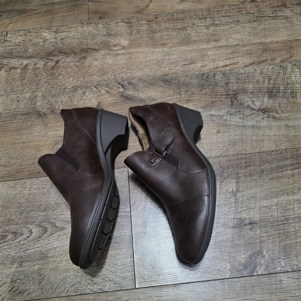 JBU Leather Wedge  Shoes Women 9